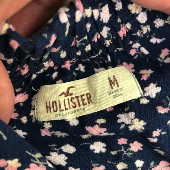 Hollister- Floral button front design skirt size M - Picture 7 of 9